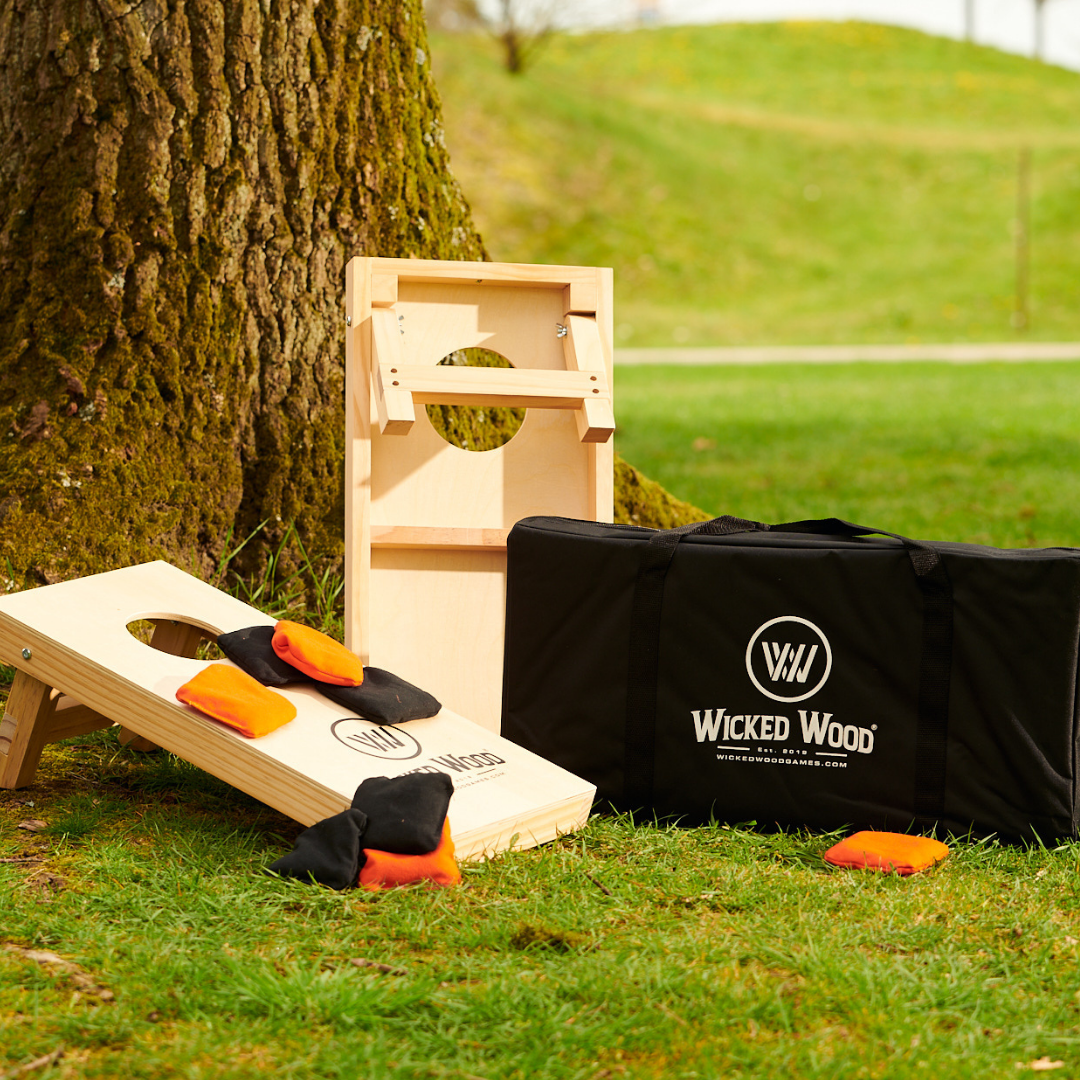 Cornhole Set Mini - Wicked Wood - 60x30cm - Inklusive Bags und Tragetasche
